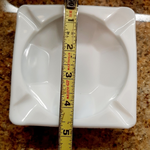VTG SQUARE MILK GLASS ASHTRAY - Picture 5 of 10